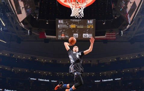 爱游戏体育-西甲转会风云：切尔西盯上锋线强援，詹姆斯或成交易筹码